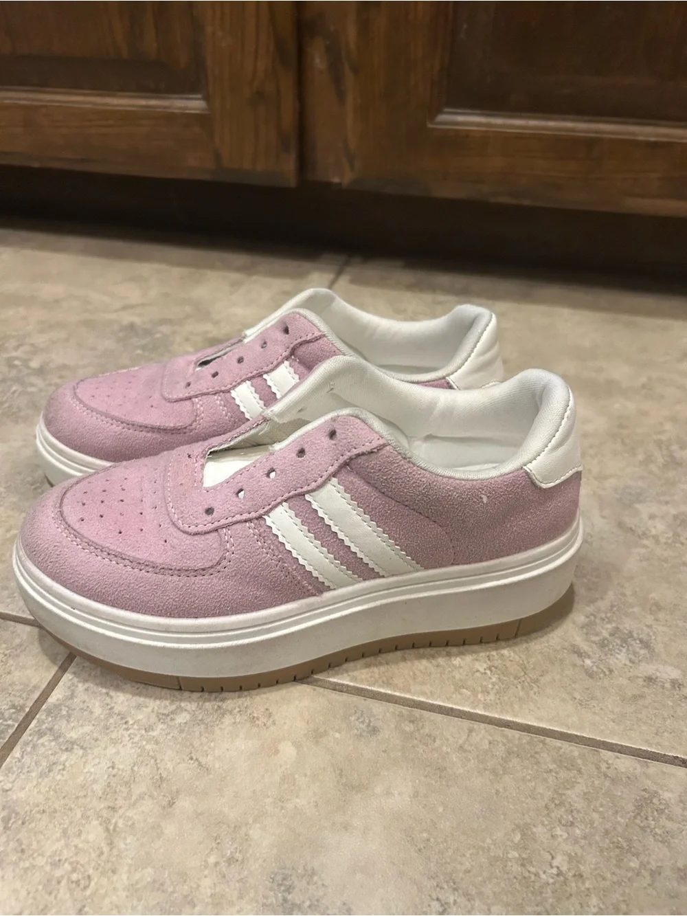 Steve Madden Kids Dusty Pink and White Sneakers